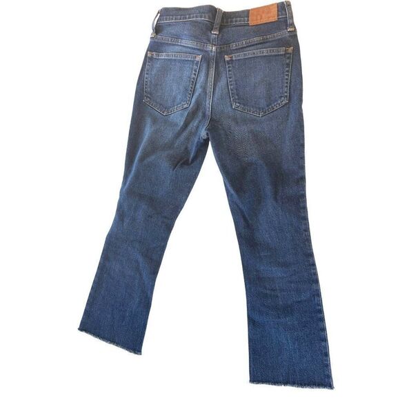 J.Crew Demi Boot Crop Jeans Frayed Cuff Med Rinse Sz 24 EUC Preppy Denim Goals - Picture 2 of 9